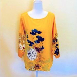 SOFT SURROUNDINGS BEAUTIFUL YELLOW FLORAL SATIN LIKE TOP